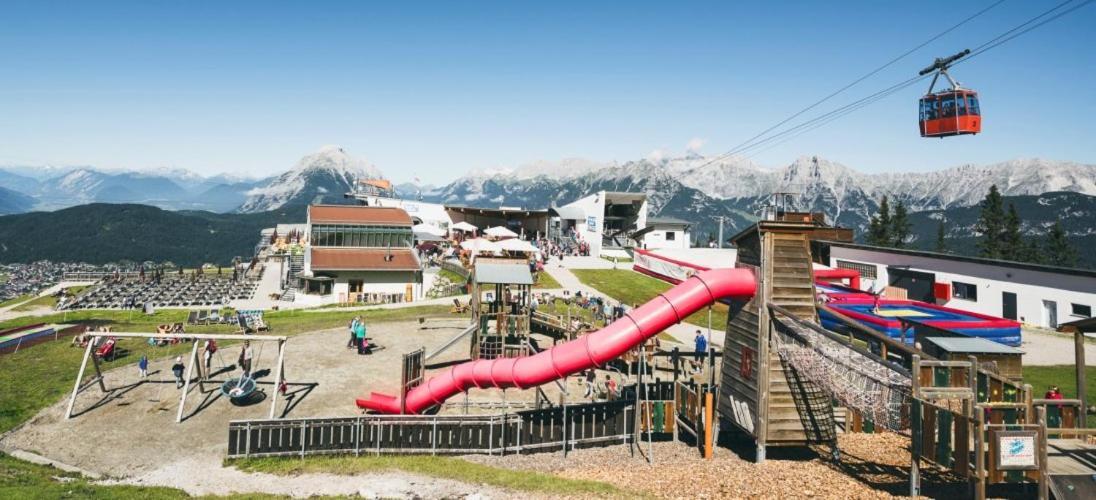 Family Friendly Chalet - Central With Beautiful Mountain Views Seefeld in Tirol Exteriör bild