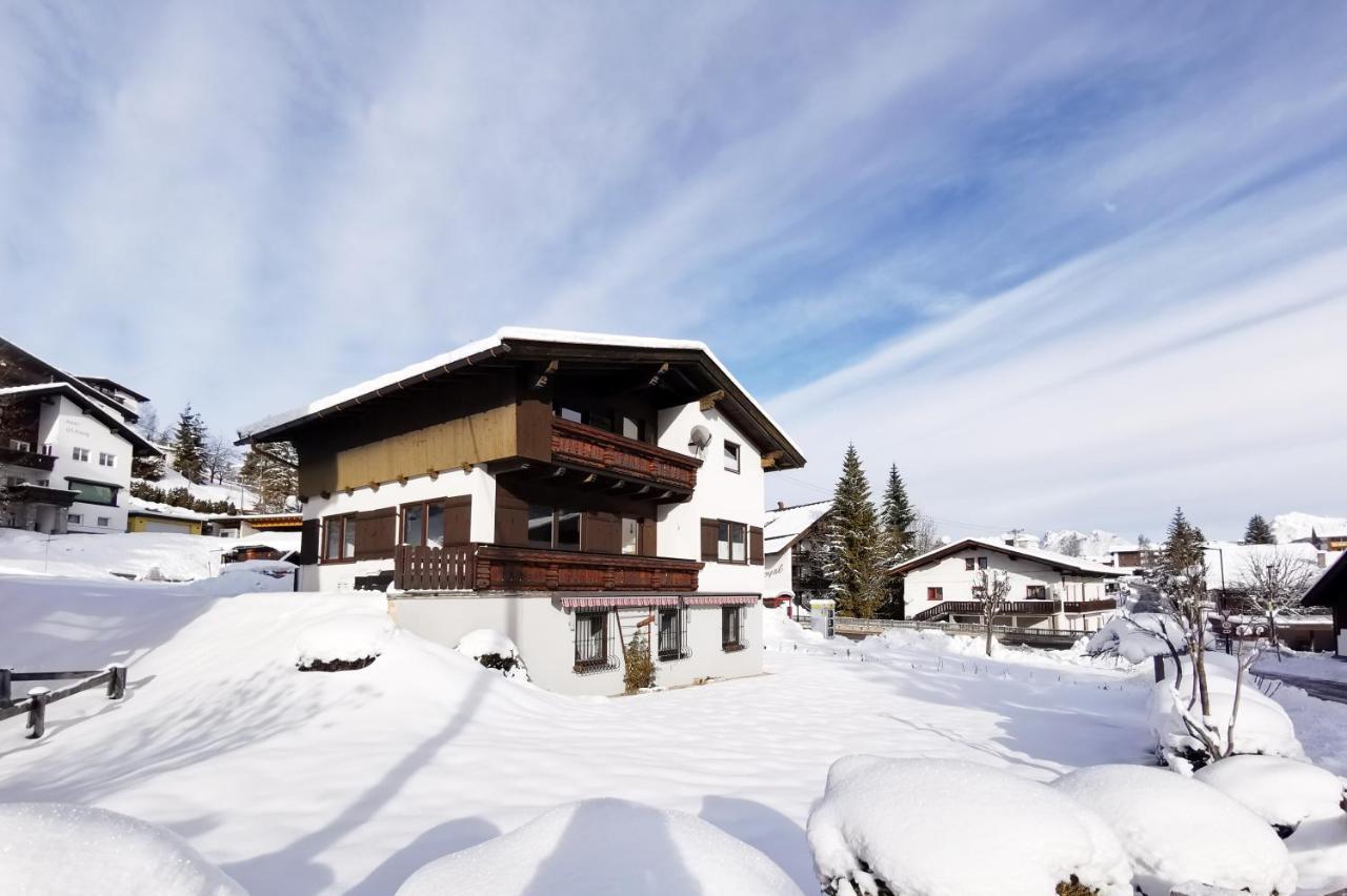 Family Friendly Chalet - Central With Beautiful Mountain Views Seefeld in Tirol Exteriör bild