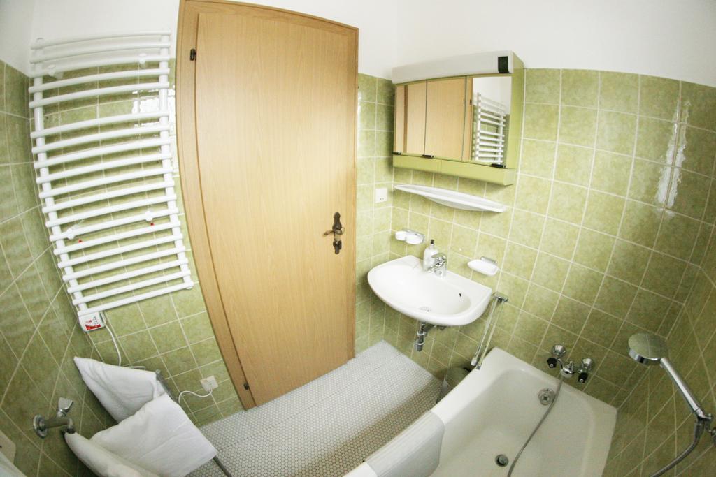 Family Friendly Chalet - Central With Beautiful Mountain Views Seefeld in Tirol Exteriör bild