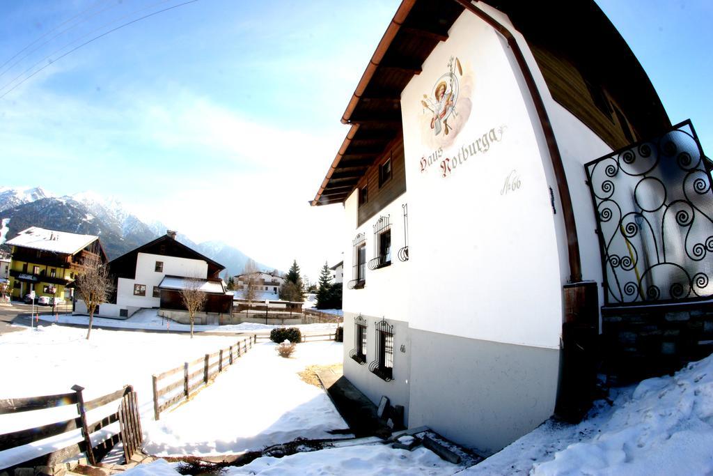 Family Friendly Chalet - Central With Beautiful Mountain Views Seefeld in Tirol Exteriör bild
