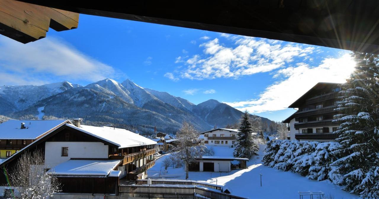 Family Friendly Chalet - Central With Beautiful Mountain Views Seefeld in Tirol Exteriör bild
